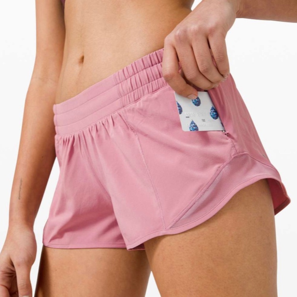 Lululemon Hotty Hot Short II *2.5"